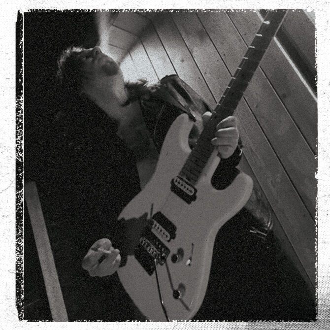 Jake – Lead Guitar / Songwriter